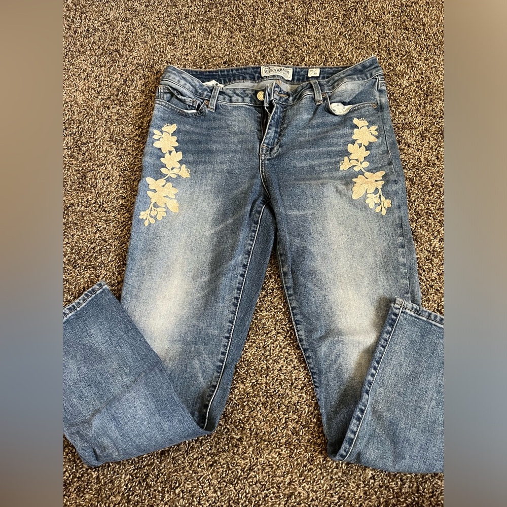 Lucky Brand Blue Skinny Jeans with Cream Floral Design